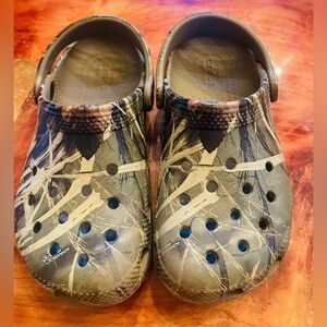 Green Realtree Crocs